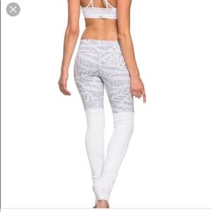 Alo Goddess Leggings